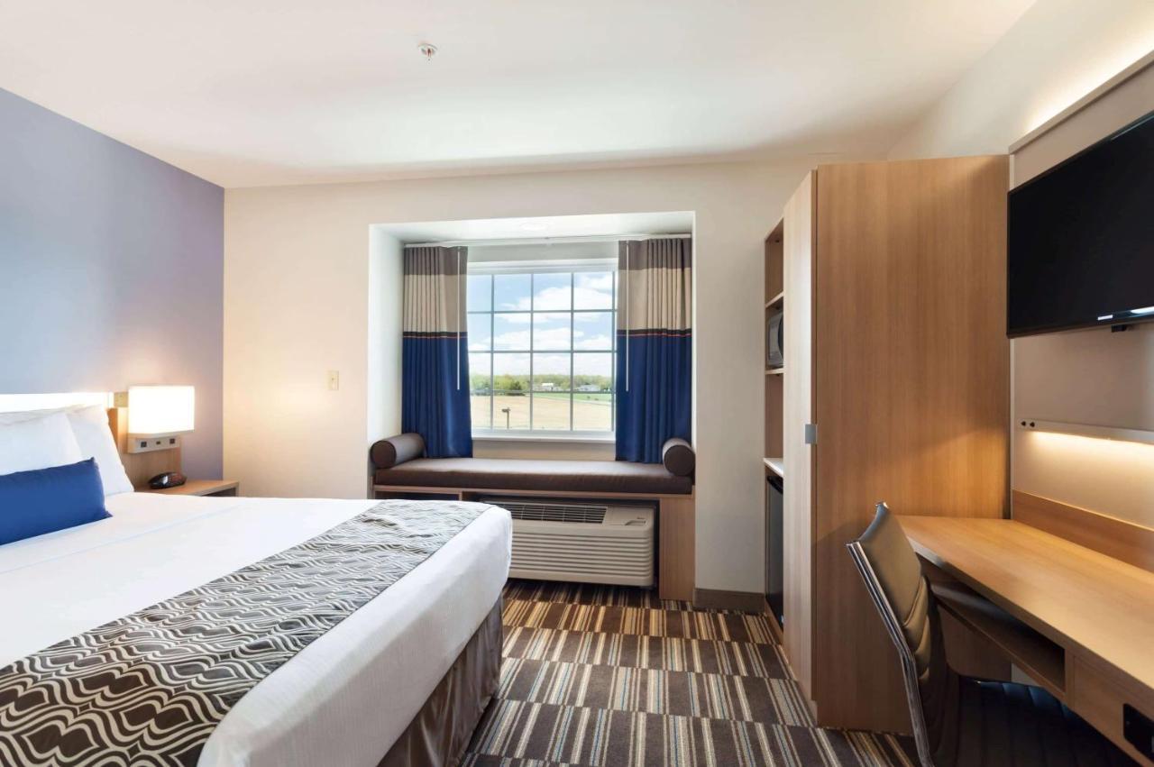 Microtel Inn & Suites By Wyndham Aurora Ngoại thất bức ảnh
