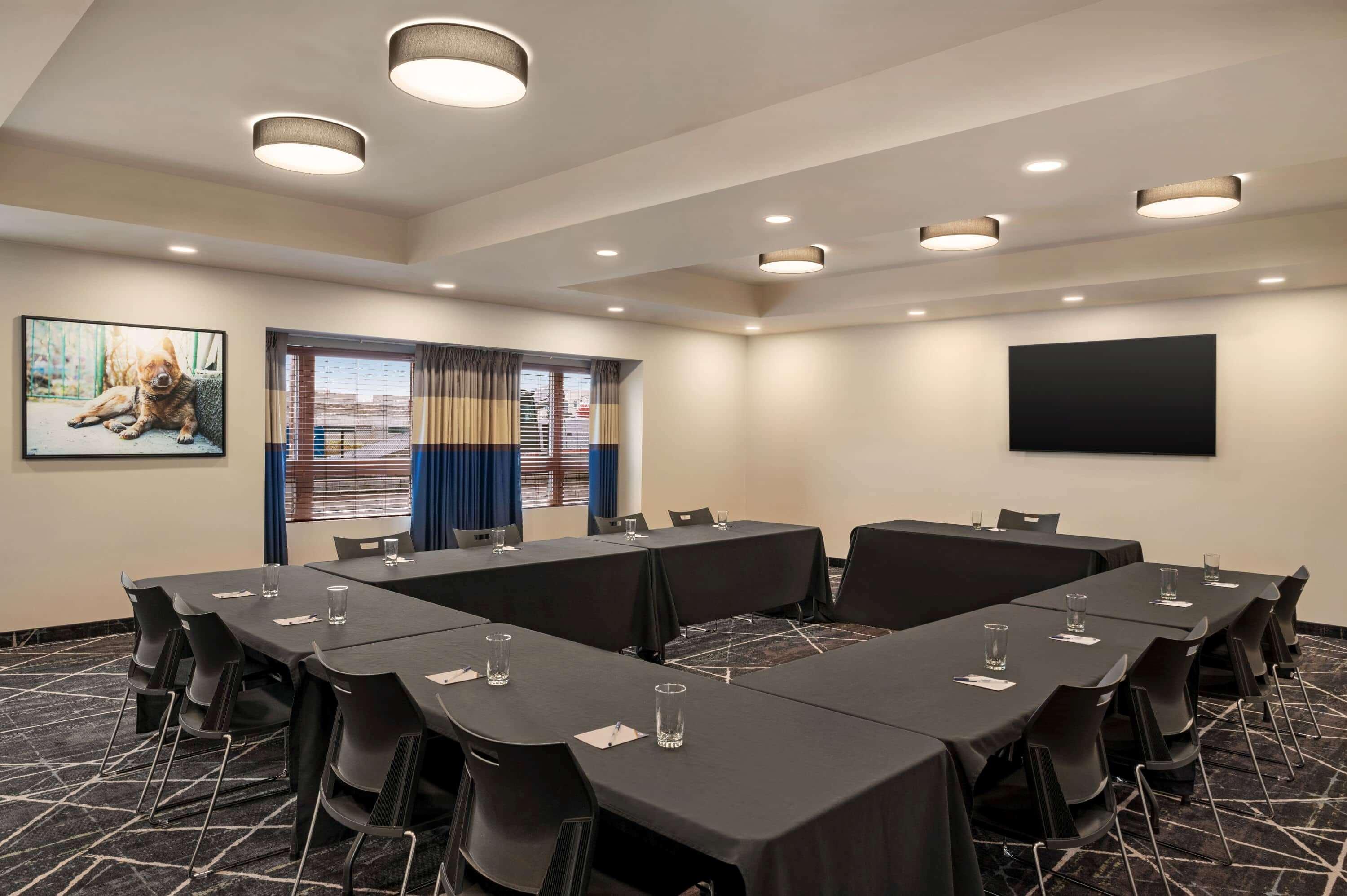 Microtel Inn & Suites By Wyndham Aurora Ngoại thất bức ảnh