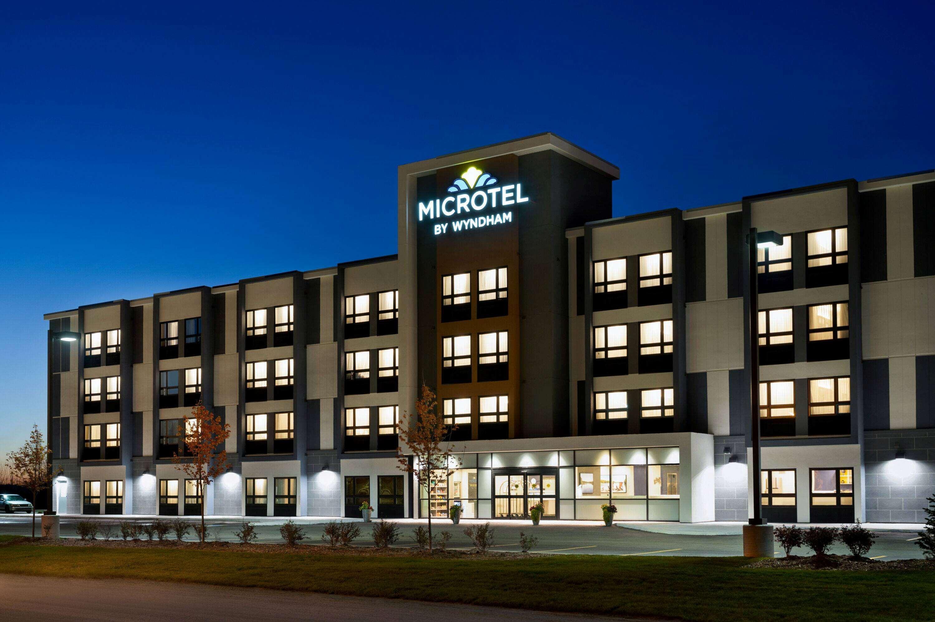 Microtel Inn & Suites By Wyndham Aurora Ngoại thất bức ảnh